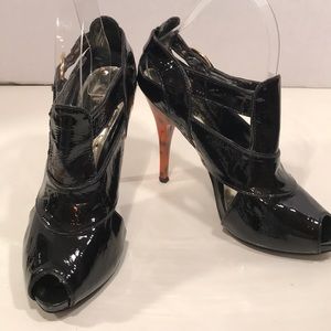 BCBGirls Black Patent Stilettos Cheetah Heels Sz 8